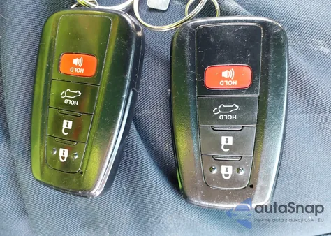 2021 Toyota Highlander Xle z USA, uszkodzony, nr VIN 5TDGZRBH8MS536726